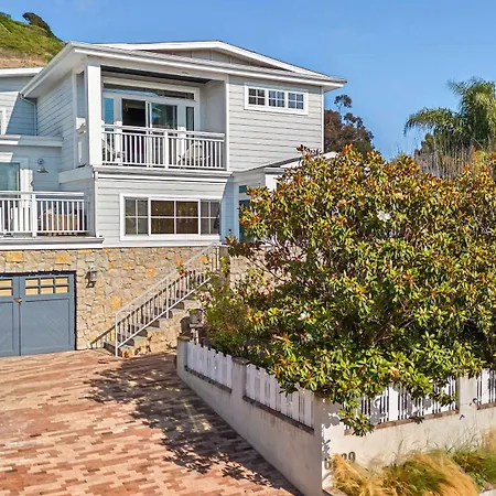 Modern Coastal La Jolla Gem Villa